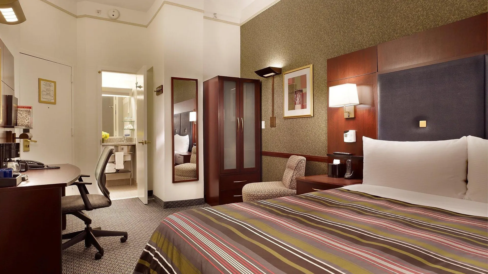 Radisson Hotel New York Wall Street